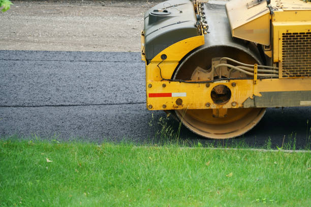 Best Driveway Paving Contractor  in Hebron, PA